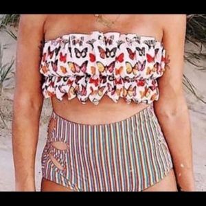 ISO Kortni jeane Butterflies oversized ruffle